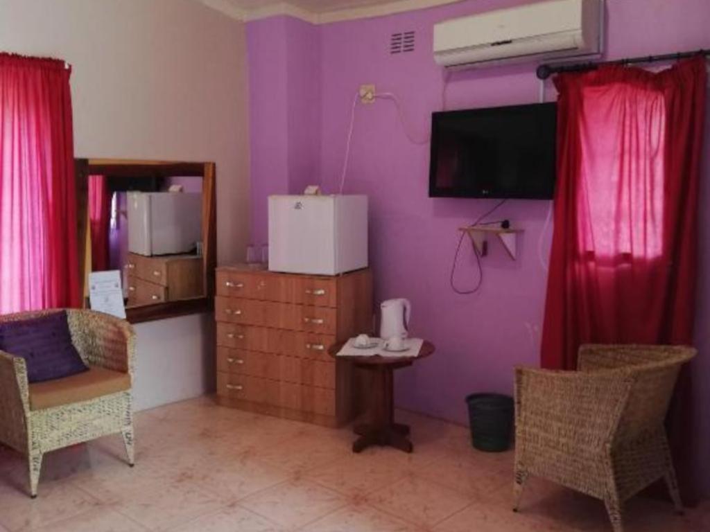 The Farmhouse Boutique Guesthouse And Beergarden Cc Outjo Extérieur photo