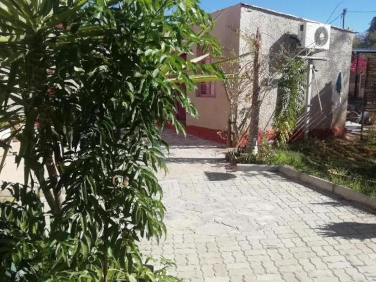 The Farmhouse Boutique Guesthouse And Beergarden Cc Outjo Extérieur photo